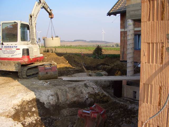 CIMG1022 Vorne kam ein Schacht f�r die W�rmepumpe.