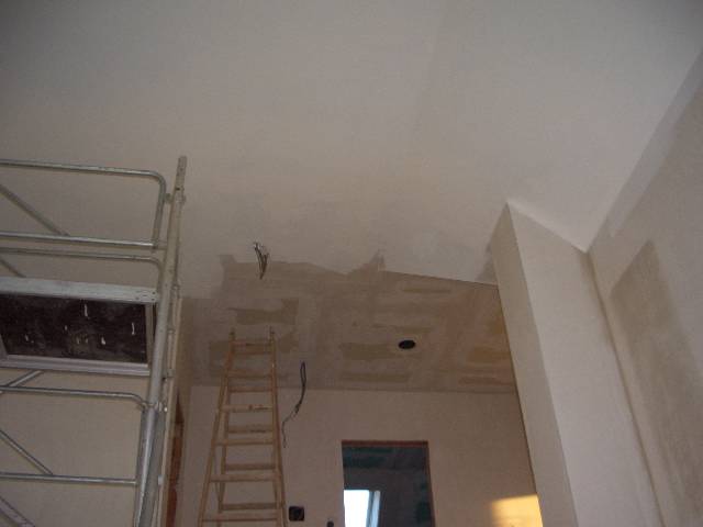 CIMG1471 Beim ersten Mal hat die Farbe leider nicht gedeckt. Darum hab� ich sie am n�chsten Tag nochmal streichen m�ssen.