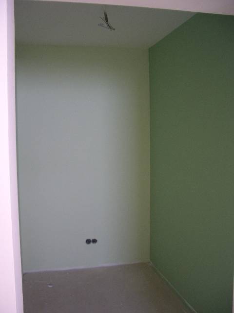 CIMG1783 Die Garderobe ist nun hell- und dunkelgr�n.
