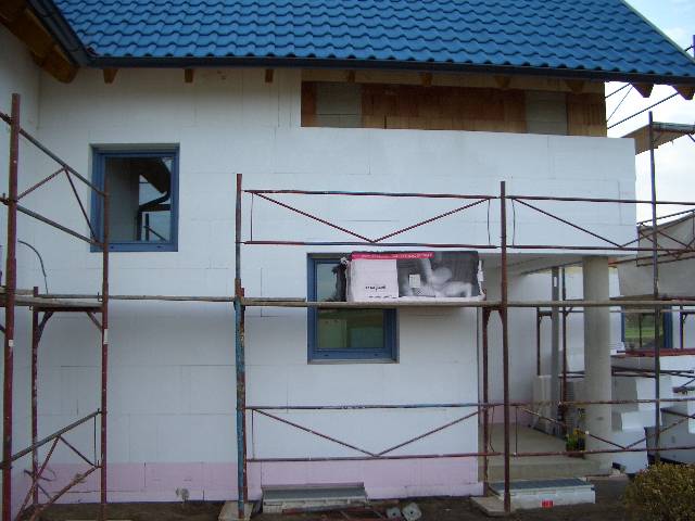 CIMG2220 Die Fassade wird sch�n langsam fertig.