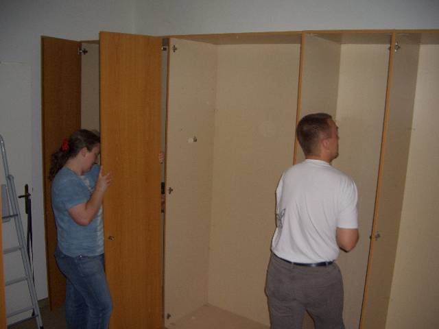 CIMG2486 Erich und Rosemarie haben unsere Schr�nke geerbt. Die haben bei uns nicht rein gepasst.