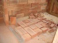 CIMG0449 Diese Wand zum Bad war noch nicht fertig und der Wind am Wochenende hat sie einfach umgeworfen. Ich hoffe, die neue h�lt l�nger.