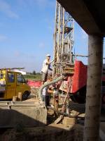 CIMG0583 und los geht�s mit Bohren...
