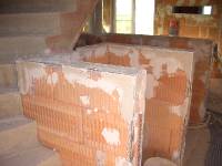 CIMG0867 Alle Mauerkanten wurden mit Metallschienen verst�rkt.