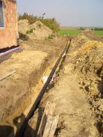 CIMG1028 Dann kam auch schon das Rohr f�r die Wohnrauml�ftung hinein.