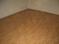 CIMG1822 Und im G�stezimmer haben wir Kirsch verlegt.
