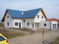 CIMG2346 Am Montag wurde das Ger�st abgebaut. Die Fassade ist nun - bis auf den Sockel der Garage - fertig.