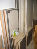 CIMG2871 Diese Schr�nke sollen bald Platz schaffen.